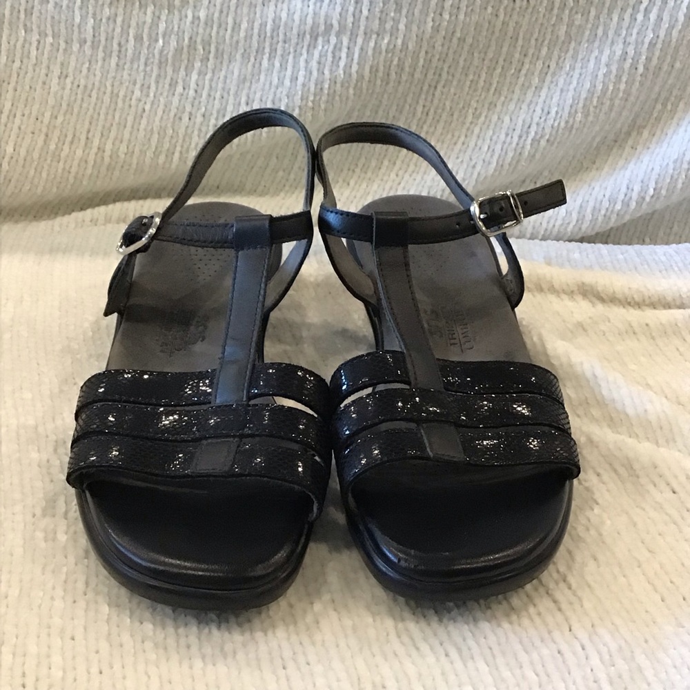 SAS Capri Black Snake Sandal, size 8.5